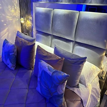 Bed and Breakfast C3 Luxury Napoli Esterno foto