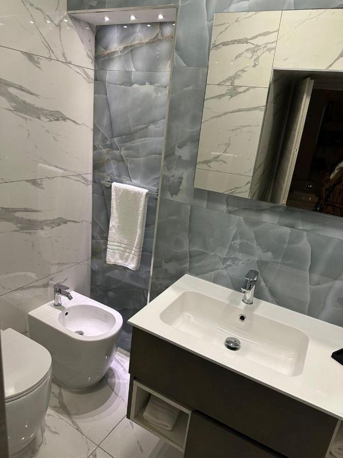 Bed and Breakfast C3 Luxury Napoli Esterno foto